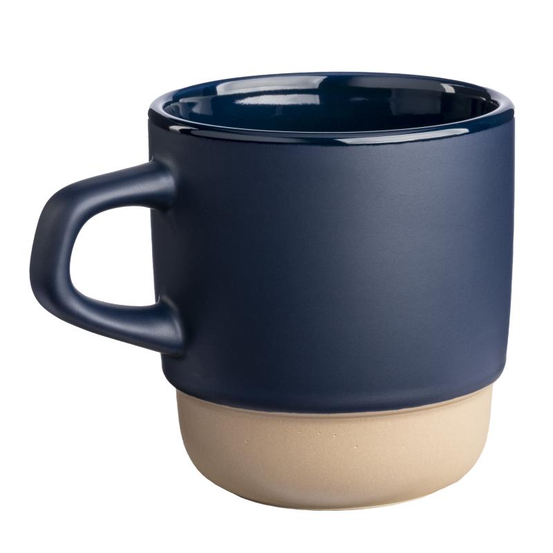 Taza de cerámica de 320 ml. Apilable. Con exterior mate e interior pulido