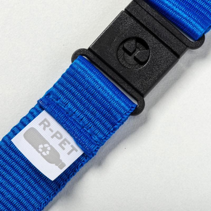 Lanyard para el cuello de poliéster reciclado R-PET con mosquetón y cierre de seguridad