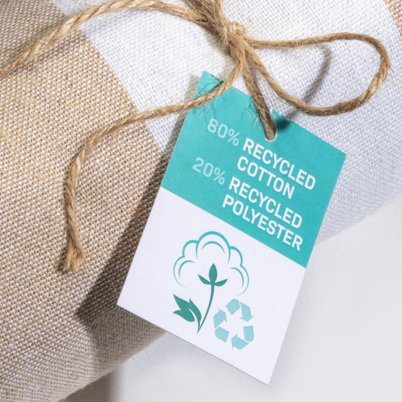 Toalla de playa/pareo de algodón reciclado de 180 g/m&sup2; con flecos, medida 90x170 cm