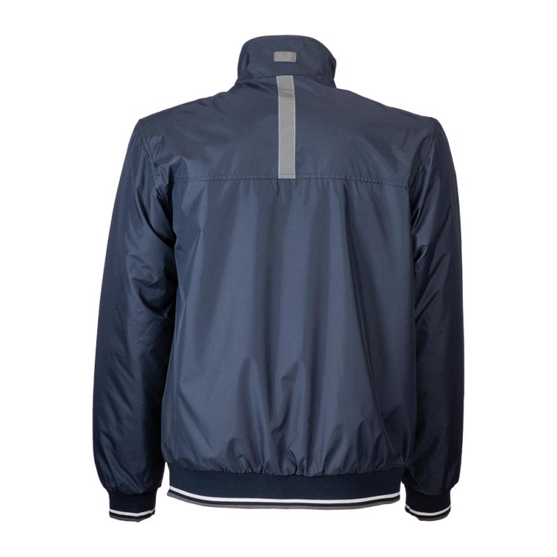 Chaqueta forrado con fibra polar.