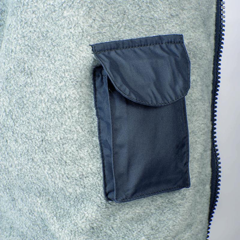 Chaqueta forrado con fibra polar.