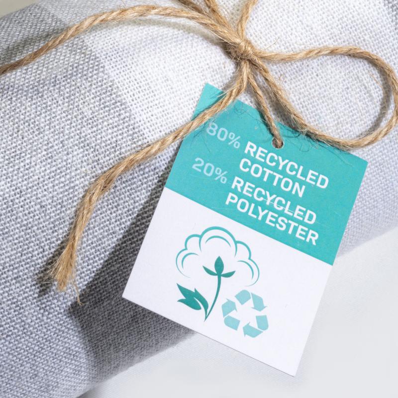 Toalla de playa/pareo de algodón reciclado de 180 g/m&sup2; con flecos, medida 90x170 cm