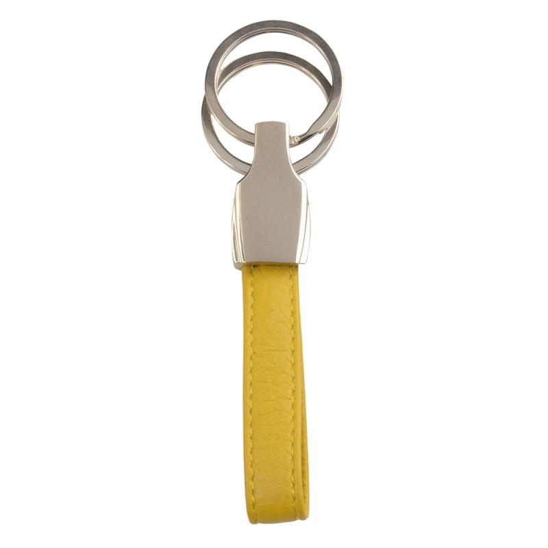 Llavero de metal con tira de polipiel.