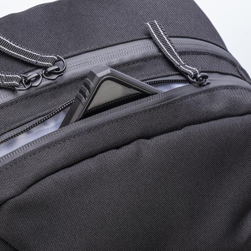 Mochila para portátil (15) fabricada en PET reciclado certificado por OceanCycle (R-PET)