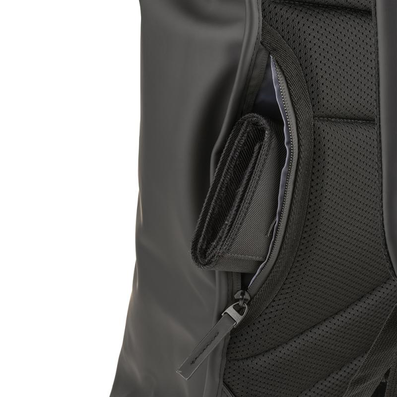 Mochila porta PC (15) en suave PU reciclado resistente al agua