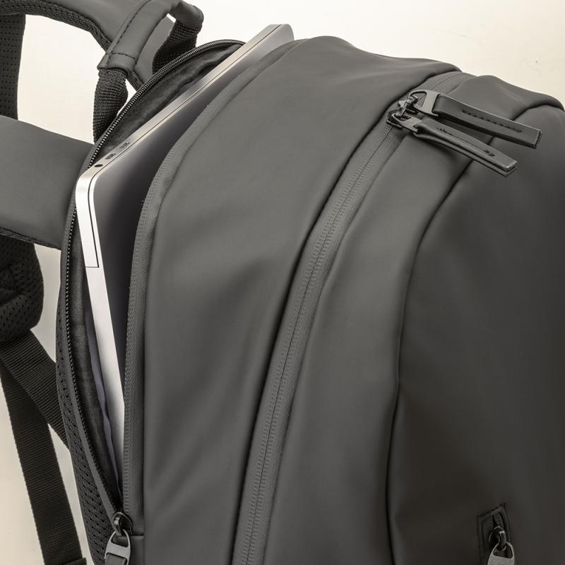 Mochila porta PC (15) en suave PU resistente al agua