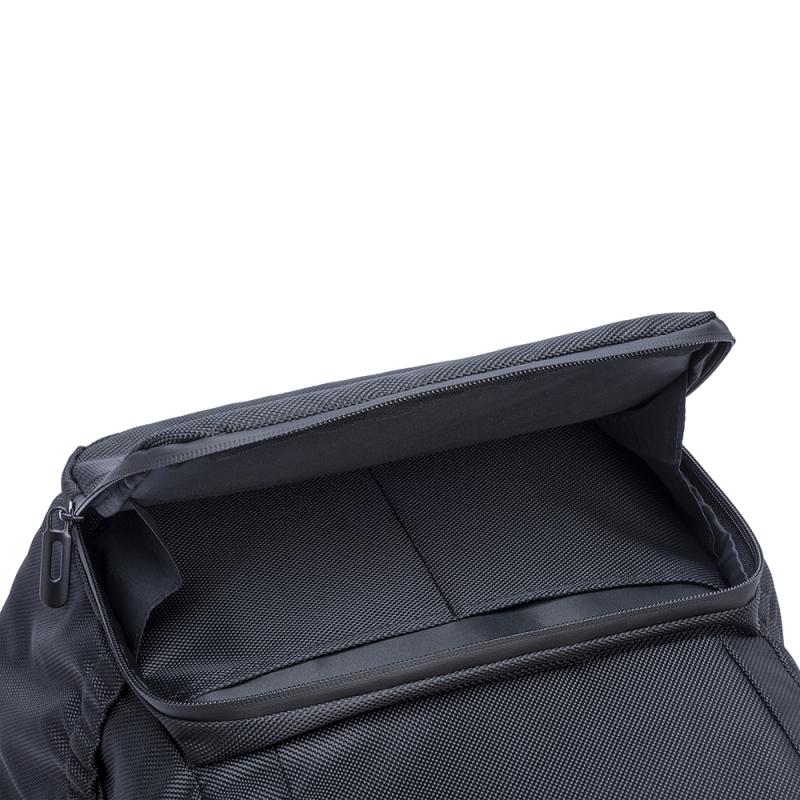 Mochila para PC de PET reciclado.