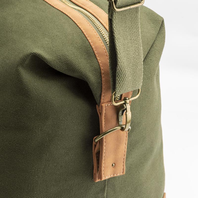 Bolsa de lona reciclada. Correa de hombro ajustable y extraíble con hebillas metálicas