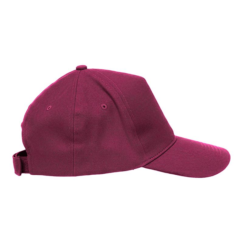 Gorra con visera de 2 mm de espesor.