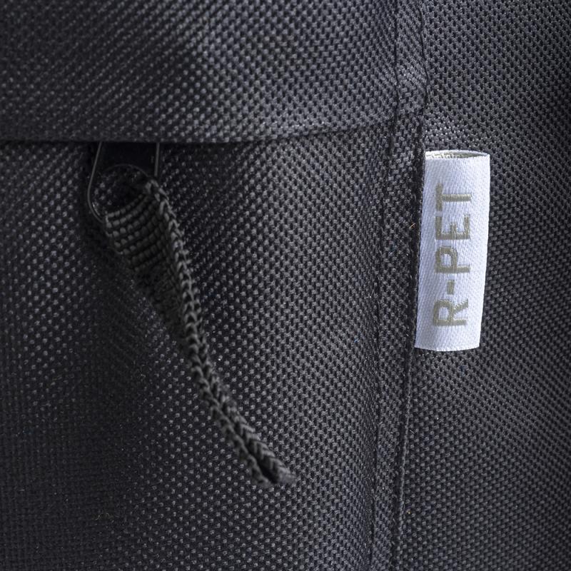 Mochila de poliéster reciclado R-PET con bolsillo exterior con cremallera