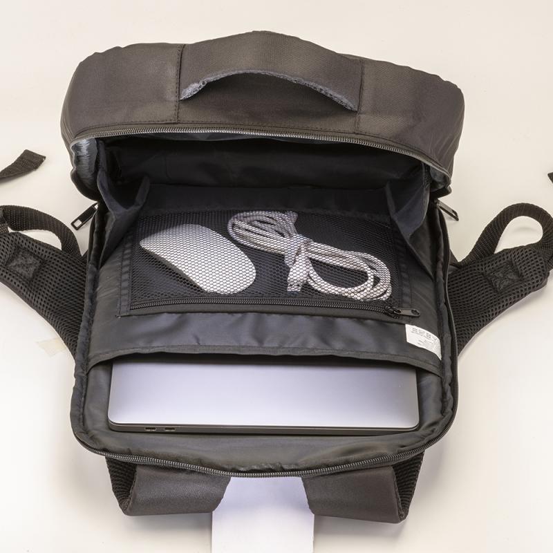 Mochila para PC de PET reciclado.